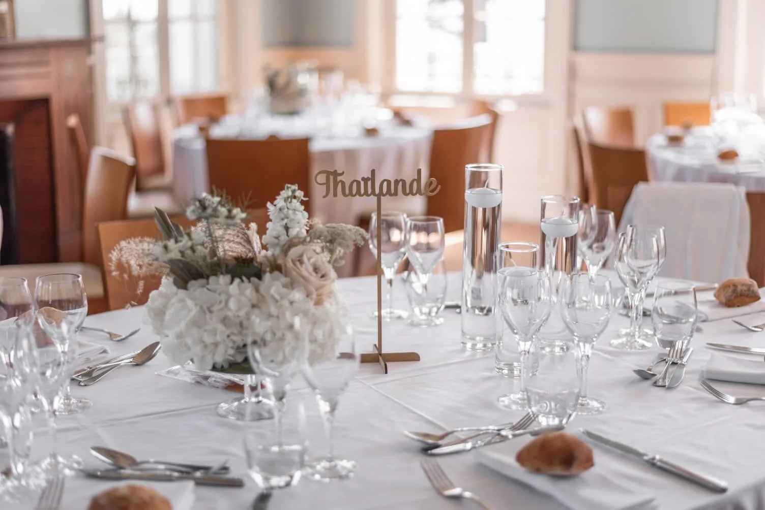 Table dressée, nommée Thaïlande